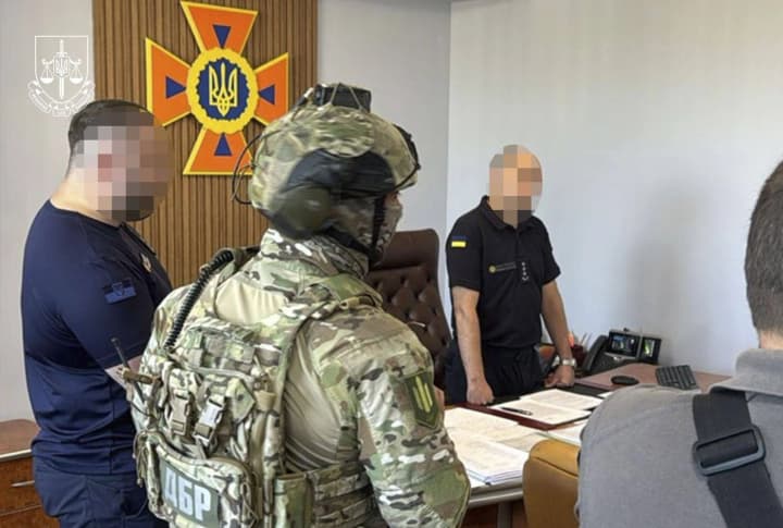 used-rescuers-on-his-own-construction-sites-the-head-of-the-state-emergency-service-in-vinnytsia-region-was-served-with-a-notice-of-suspicion