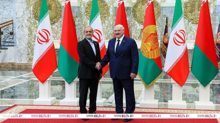 lukashenko-vidkryto-zaproponuvav-iranu-spivpratsiu-vid-prodovolstva-do-oboronnykh-tekhnolohii