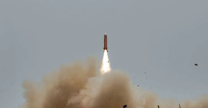 flaminho-z-radiusom-3000-km-zelenskyi-rozpoviv-pro-uspikhy-ukrainskoi-raketnoi-prohramy