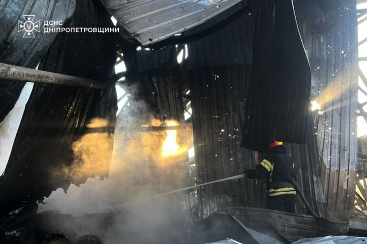 dnipropetrovshchyna-opynylasia-pid-udarom-rf-dronamy-ta-raketamy-zachepylo-infrastrukturu-ta-pidpryiemstva-ye-postrazhdalyi
