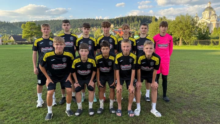 favbet-foundation-stal-partnerom-detskogo-fk-olimp-iz-irpenya-foto-fk-olimp