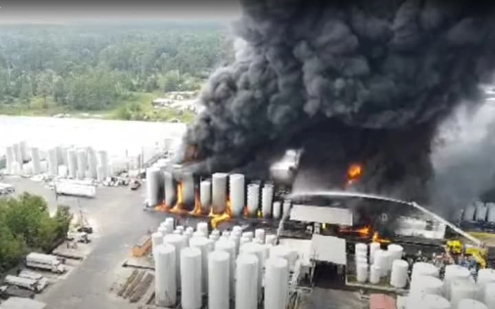 powerful-explosion-at-a-fuel-and-lubricants-plant-in-louisiana-population-evacuation-announced