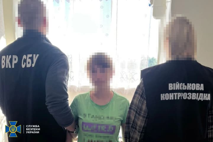 zhinka-z-chernihova-hotuvala-raketnyi-udar-po-viiskkomatakh-sbu-zapobihla-teraktu