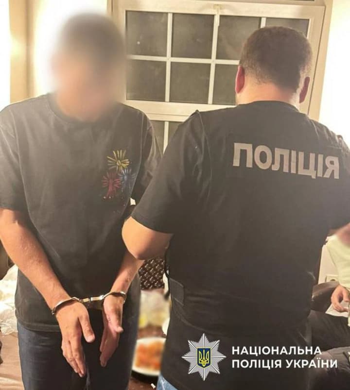 cherez-tysu-do-rumunii-za-8000dollar-kyianyn-obitsiav-perepravyty-ukhyliantiv-do-yevropy-richkoiu