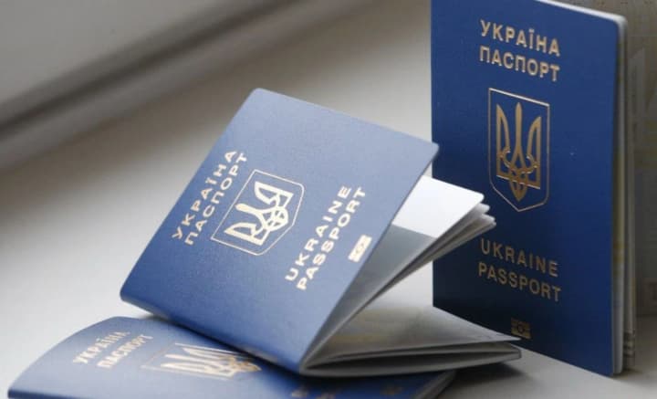 ekspert-nazvav-odyn-z-velykykh-barieriv-shchodo-mnozhynnoho-hromadianstva