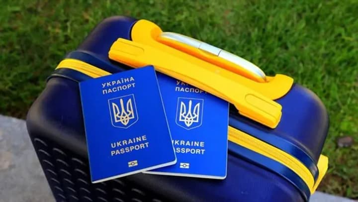 from-tomorrow-men-aged-18-to-22-inclusive-can-travel-abroad-government-decree