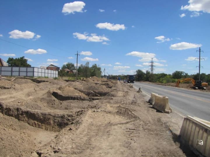 okkupanti-unichtozhayut-unikalnii-arkheologicheskii-pamyatnik-pod-mariupolem-radi-stroitelstva-trassi