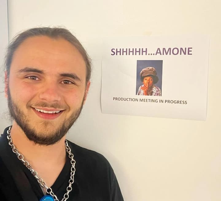 starshii-sin-maikla-dzheksona-prins-obyavil-o-pomolvke-posle-vosmi-let-otnoshenii