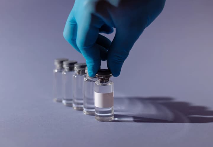 covid-19-daie-pry-menshii-kilkosti-khvorykh-bilshu-kilkist-pomerlykh-nizh-hryp-moz