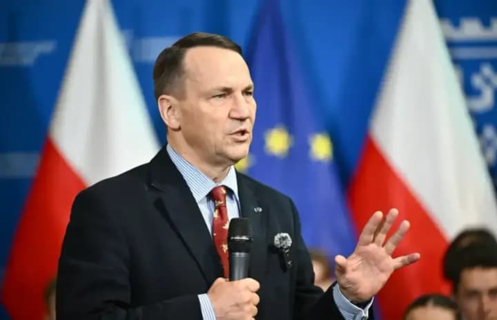 rada-nato-rosiia-ofitsiino-prypynyla-isnuvannia-bezpeka-buduvatymetsia-proty-rf-sikorskyi