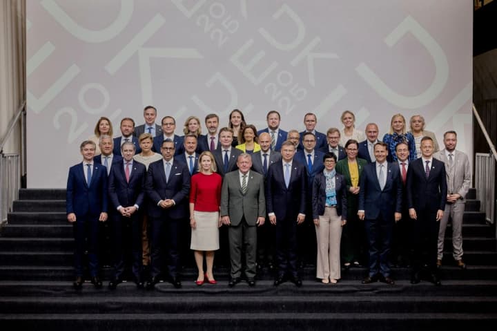 eu-commissioner-for-enlargement-and-foreign-ministers-discussed-support-for-ukraine-and-prospects-for-eu-accession