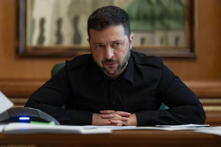 etoi-osenyu-mi-dolzhni-sdelat-vse-chtobi-ukrepit-nashi-pozitsii-zelenskii-pogovoril-s-gensekom-nato