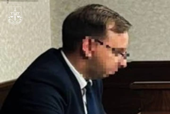 naznachal-tyuremnie-prigovori-plennim-zashchitnikam-mariupolya-sude-rf-zaochno-soobshchili-o-podozrenii