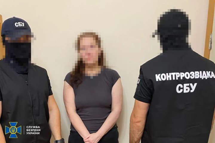 eks-militsioner-i-rabotnitsa-konditerskogo-zavoda-korrektirovali-udari-rf-po-dnepropetrovshchine