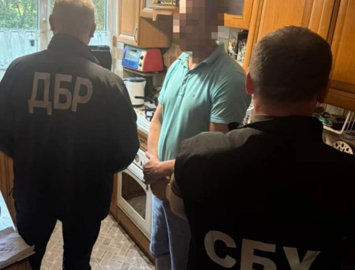 otrymav-8000-dolariv-za-ukhylennia-rodycha-vid-mobilizatsii-na-lvivshchyni-oholosyly-pidozru-suddi