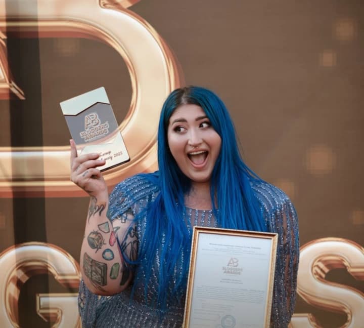 instagram-bloherku-rusalochku-xl-oshtrafuvaly-maizhe-na-5-mln-hrn-za-nezakonnu-reklamu-azartnykh-ihor