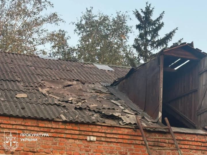 odna-liudyna-zahynula-chetvero-postrazhdaly-cherez-vorozhi-obstrily-u-kharkivskii-oblasti-prokuratura