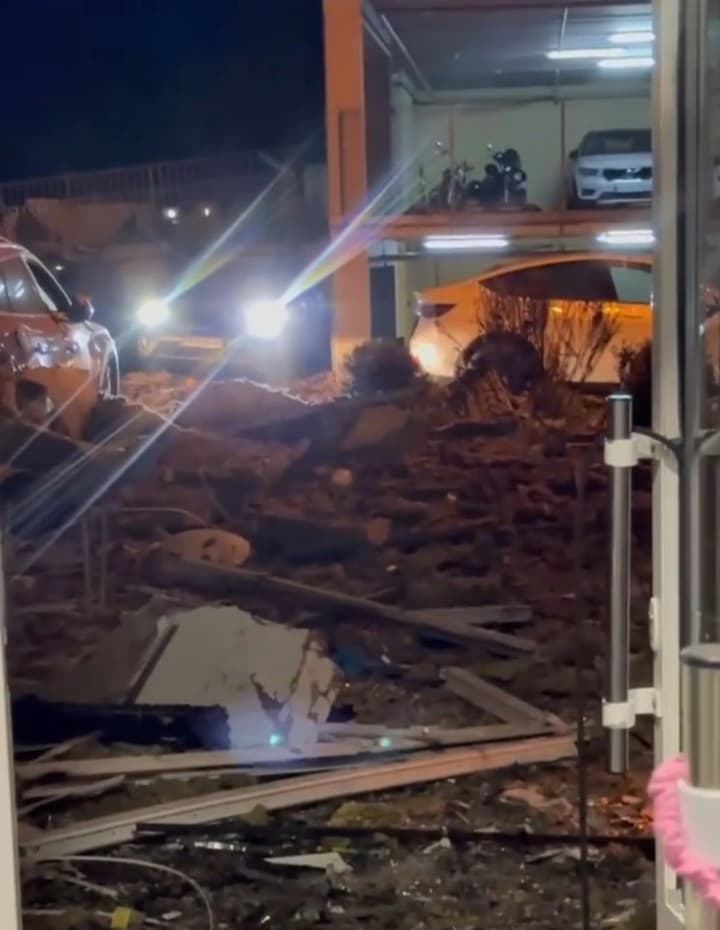 orky-budut-kazaty-shcho-v-moiemu-budynku-zberihaiut-viiskovu-tekhniku-sudakov-pokazav-video-z-naslidkamy-prylotu