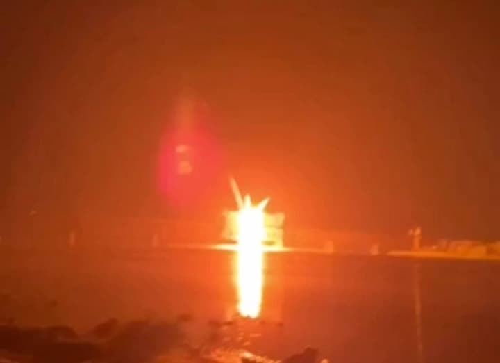 occupiers-attacked-bridge-over-dnipro-in-kremenchuk-traffic-blocked