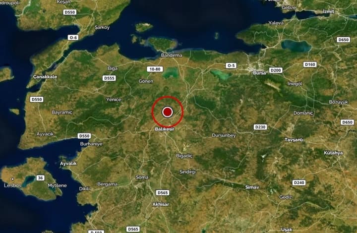 turechchynu-skolykhnuv-novyi-zemletrus-poshtovkhy-vidchuly-na-vidstani-maizhe-500-km