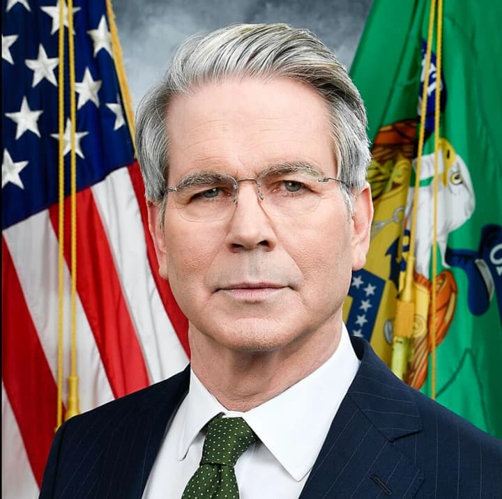 sanktsii-pryzvedut-rosiisku-ekonomiku-do-povnoho-kolapsu-ssha-hotovi-posylyty-tysk-na-rosiiu-za-pidtrymky-yevropy