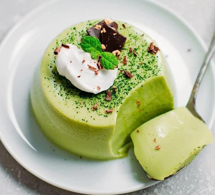 sladko-i-vkusno-top-retseptov-pirozhnikh-s-chaem-matcha