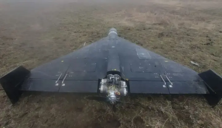 rossiya-moderniziruet-droni-geran-2-s-ispolzovaniem-inostrannikh-komponentov-kotorikh-obnaruzheno-bolee-100-gur