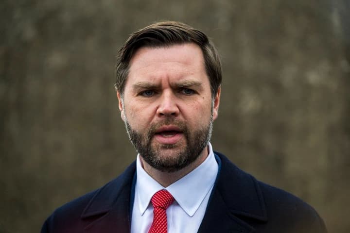 peremovyny-mizh-rosiieiu-ta-ukrainoiu-zvuzylysia-do-pytan-pro-terytorii-i-harantii-vens