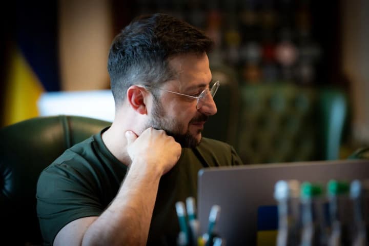 mi-dolzhni-naiti-yeshche-bolshe-putei-ispolzovaniya-zamorozhennikh-aktivov-rf-v-polzu-ukraini-zelenskii-v-razgovore-s-fon-der-lyaien