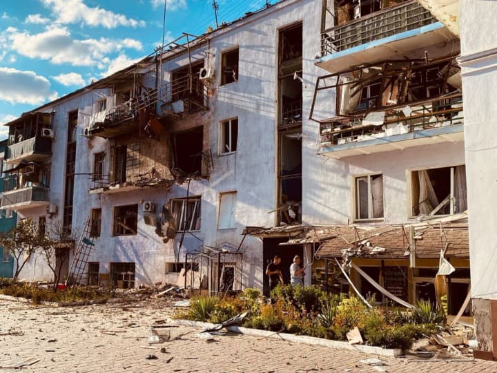 kramatorsk-pid-masovanym-vohnem-kilkist-poranenykh-zrosla-do-6-sered-nykh-pidlitky