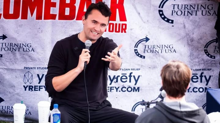 charli-kirk-pomer-tramp