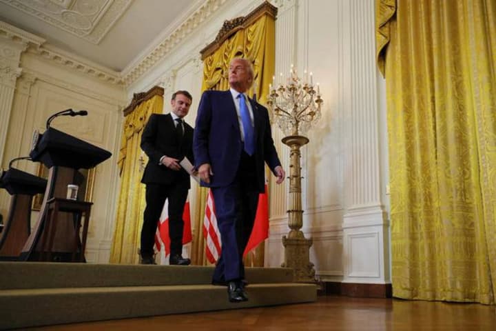 makron-ta-tramp-obhovoryly-vtorhnennia-droniv-rf-u-polshchu-ta-sytuatsiiu-na-blyzkomu-skhodi