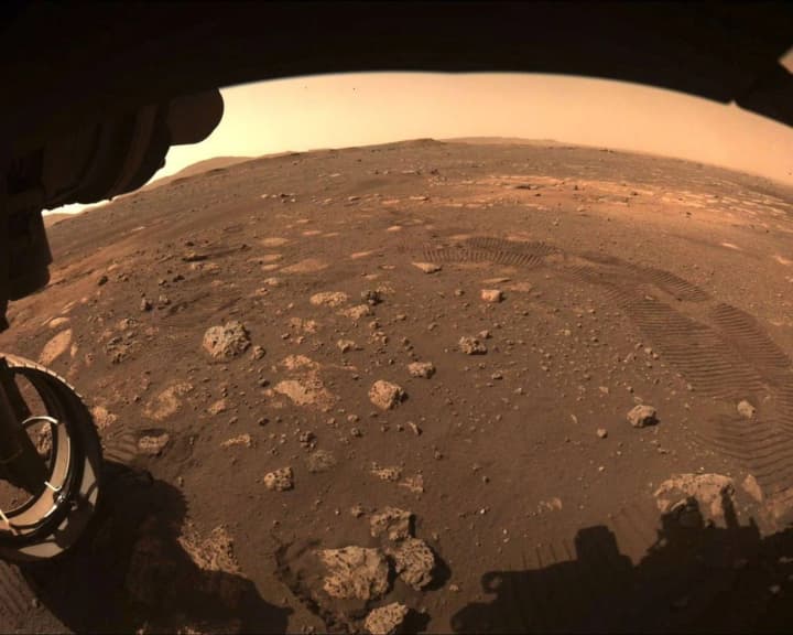 nasa-rover-found-possible-signs-of-ancient-life-in-a-dry-riverbed-on-mars