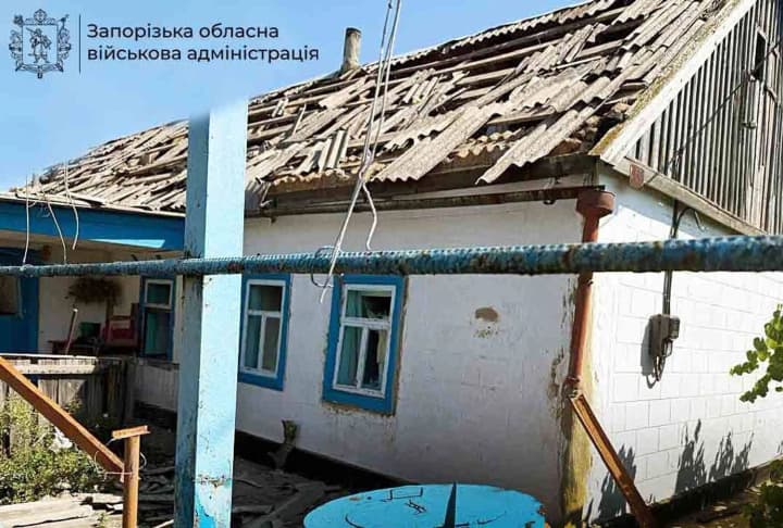 rossiya-za-sutki-nanesla-bolee-polutisyachi-udarov-po-14-naselennim-punktam-zaporozhskoi-oblasti-yest-ranenie