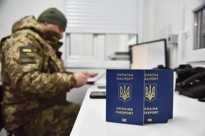 permission-for-men-under-22-to-travel-abroad-nbu-stated-that-this-decision-is-unlikely-to-have-affected-the-labor-market