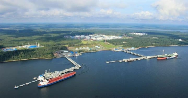 sbu-drone-attack-on-primorsk-port-two-tankers-of-russias-shadow-fleet-hit-reuters