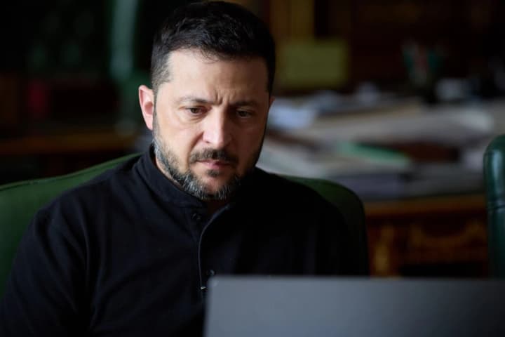 soznatelnaya-strategiya-rossii-zelenskii-otreagiroval-na-ataku-rf-na-infrastrukturu-zhilie-raioni-i-predpriyatiya-kotoraya-unesla-zhizni-3-chelovek