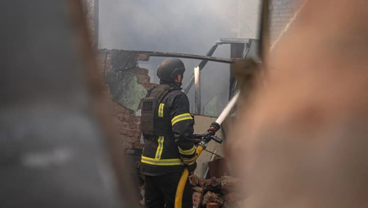 ataka-piatma-bpla-na-sumy-16-veresnia-u-dsns-podilylys-kadramy-i-detaliamy