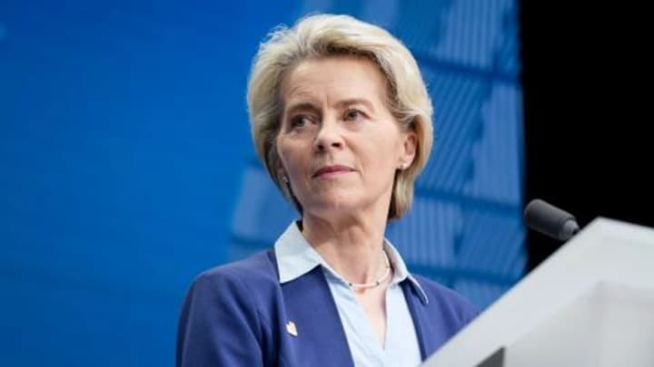 kriptovalyuti-banki-i-energetika-pod-pritselom-yevrokomissiya-gotovit-19-i-paket-sanktsii-protiv-rossii