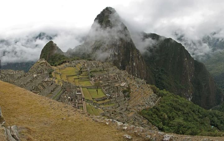 ponad-1400-turystiv-evakuiovano-z-machu-pikchu-cherez-perekryttia-zaliznytsi