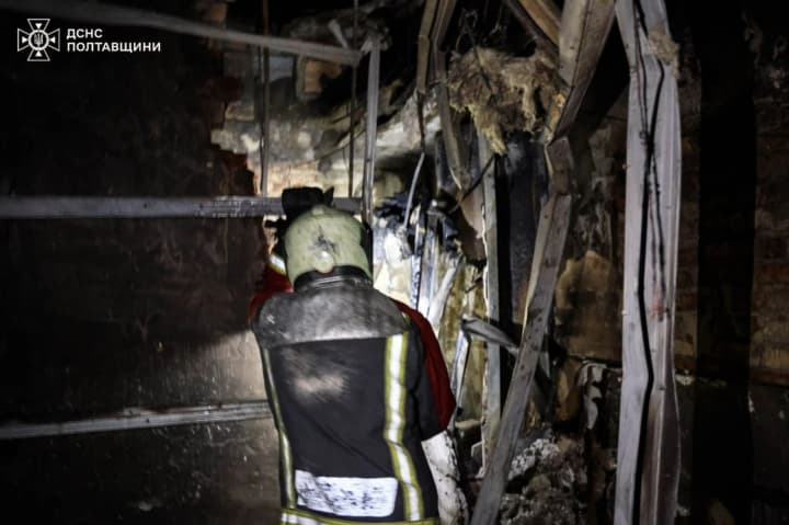 enemy-uav-hit-a-residential-building-in-poltava-region-details-from-the-state-emergency-service