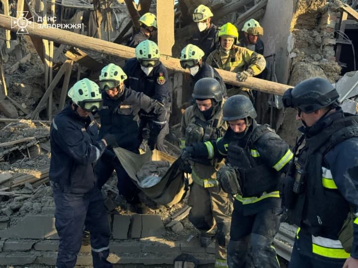 three-people-already-dead-in-zaporizhzhia-from-russian-strike-consequences-shown