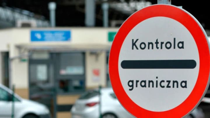 vyizd-do-polshchi-na-dvokh-propusknykh-punktakh-uskladneno-v-derzhmytsluzhbi-poiasnyly-prychyny