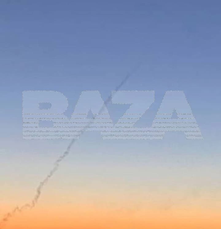 moskva-pid-atakoiu-bezpilotnykiv-nebo-nad-stolytseiu-rf-zakryly-v-aeroportakh-zaprovadyly-rezhym-kylym