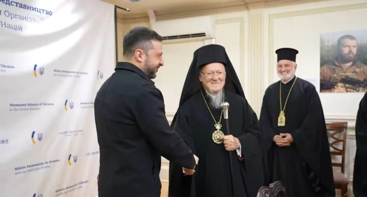 zelenskyi-zustrivsia-z-vselenskym-patriarkhom-varfolomiiem-obhovoriuvaly-myr-svobodu-ta-maibutnie-ukrainskoi-tserkvy