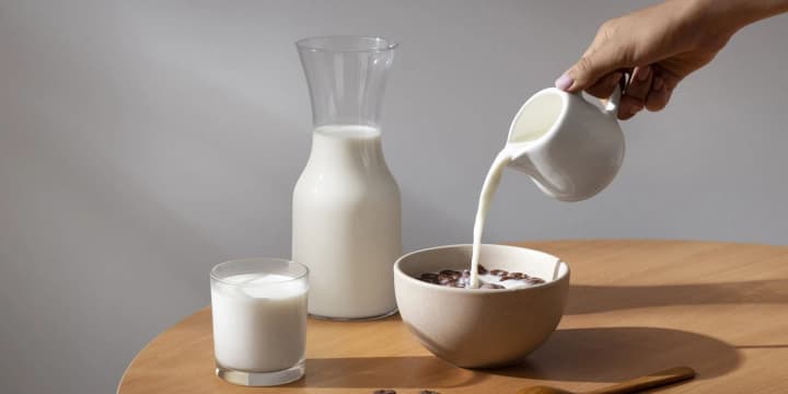 tseni-na-moloko-v-ukraine-stabilni-nesmotrya-na-padenie-sprosa-i-mirovikh-tsen