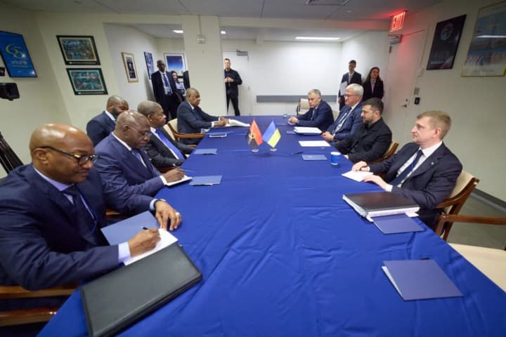 zelenskii-priglasil-angolu-na-sammit-prodovolstvie-iz-ukraini