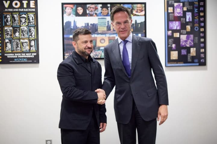 zelenskyi-i-hensek-nato-obhovoryly-rozshyrennia-purl-ta-eskalatsiiu-ahresii-rf