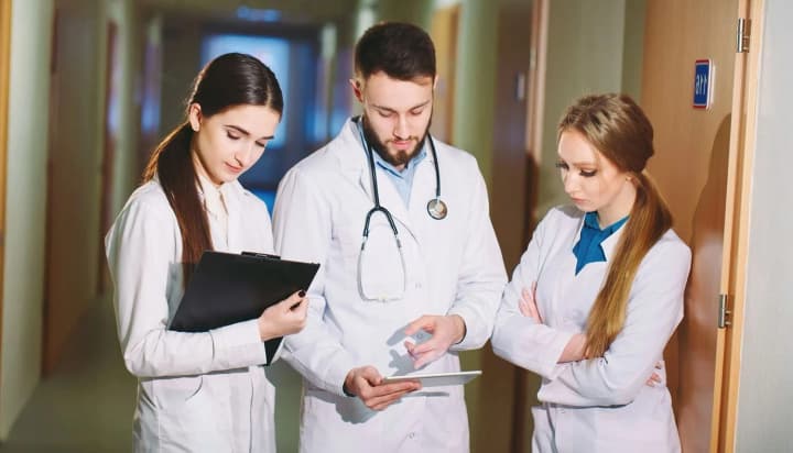 molodi-likari-mozhut-podaty-zaiavku-na-otrymannia-200-tys-hrn-vid-derzhavy-podrobytsi