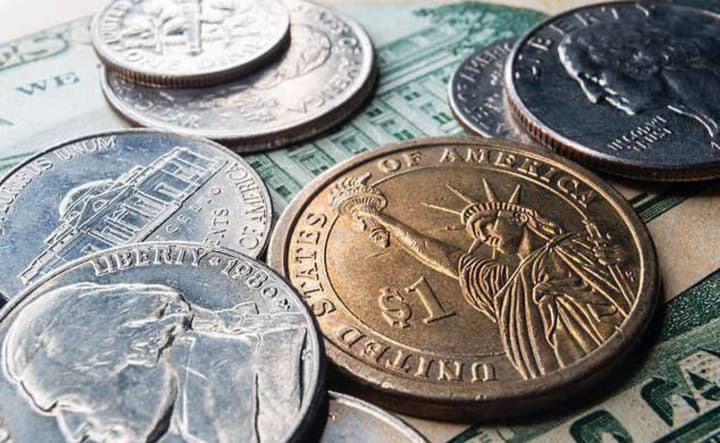 v-ssha-predlagayut-vipustit-pamyatnuyu-monetu-s-portretom-pogibshego-charli-kirka